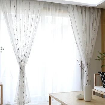 Spalvinga dryžuotas Baltas tiulis užuolaidų svetainė, miegamasis, Modernus vien užuolaidų išmušti langą
