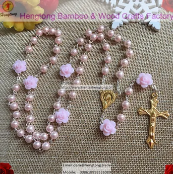 Stiklo perlų rožinio,immitation rožinio perlo karoliai su rožių gėlių jungtis aukso mergelės marijos medalis ir jėzaus kryžius