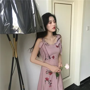 Preppy stilius Derliaus korėjos 2020 mados temperamentas moteriškas siuvinėjimo rožinės spalvos pledas spausdinti dirželis suknelė moteriška vasaros ilgos suknelės