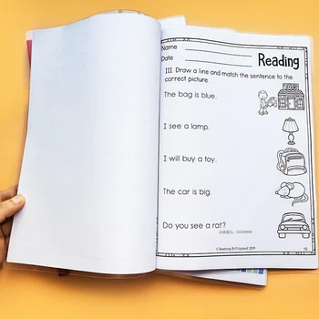 Skaityti Sakinius Rinkiniai Lapus Ikimokyklinio Mokytis Anglų Kalbos Skaitymo Knygų Ištraukas, Žurnalus Vaikams, Kurie Mokosi Anglų Kalbos